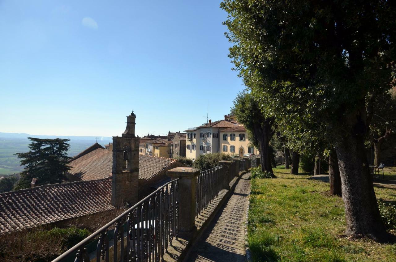 Donnaberarda Apartment Cortona Exterior foto