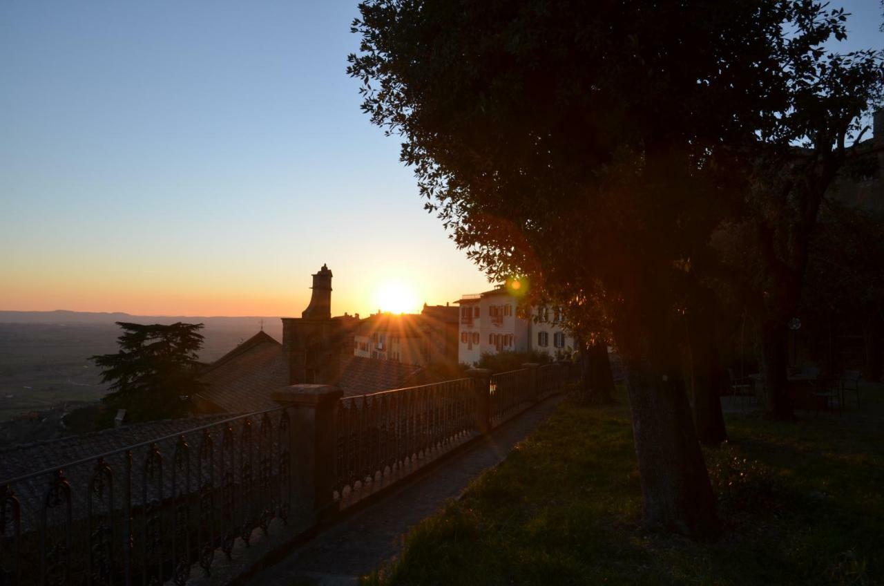Donnaberarda Apartment Cortona Exterior foto